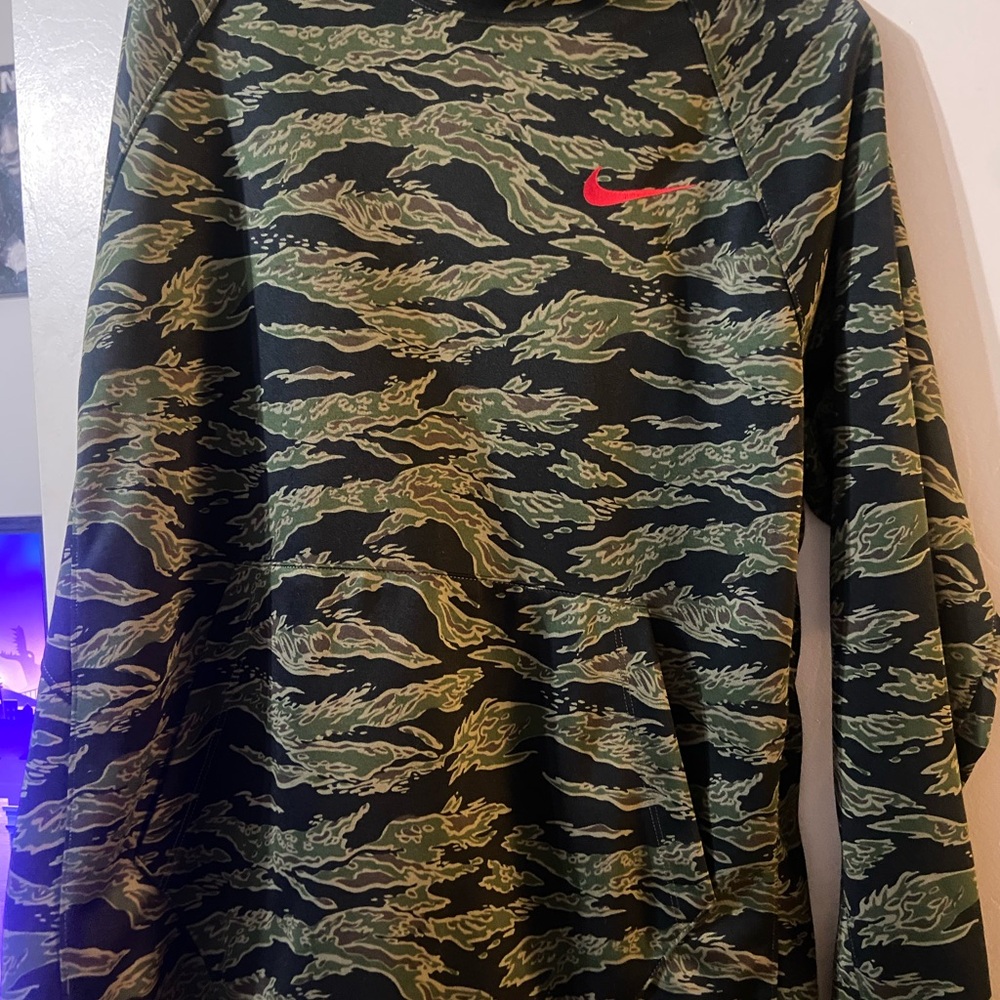 Nike mens Camouflage Patterned Hoodie